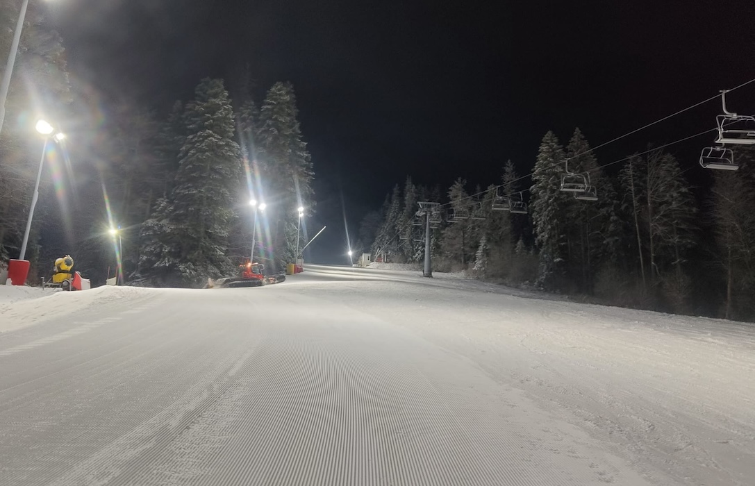 Poiana Brasov Lupului floodlights for night skiing Poiana Brasov Lupului floodlights for night skiing